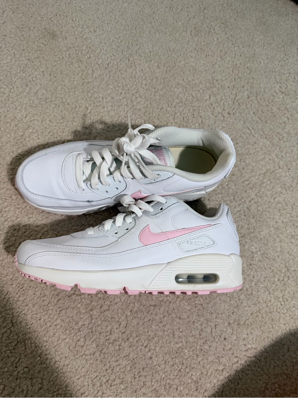 Nike White air max 90 with pink accents